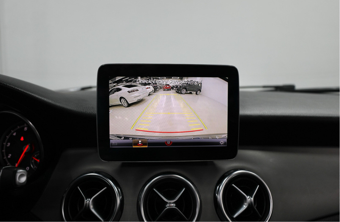 Mercedes Benz GLA - Image 8