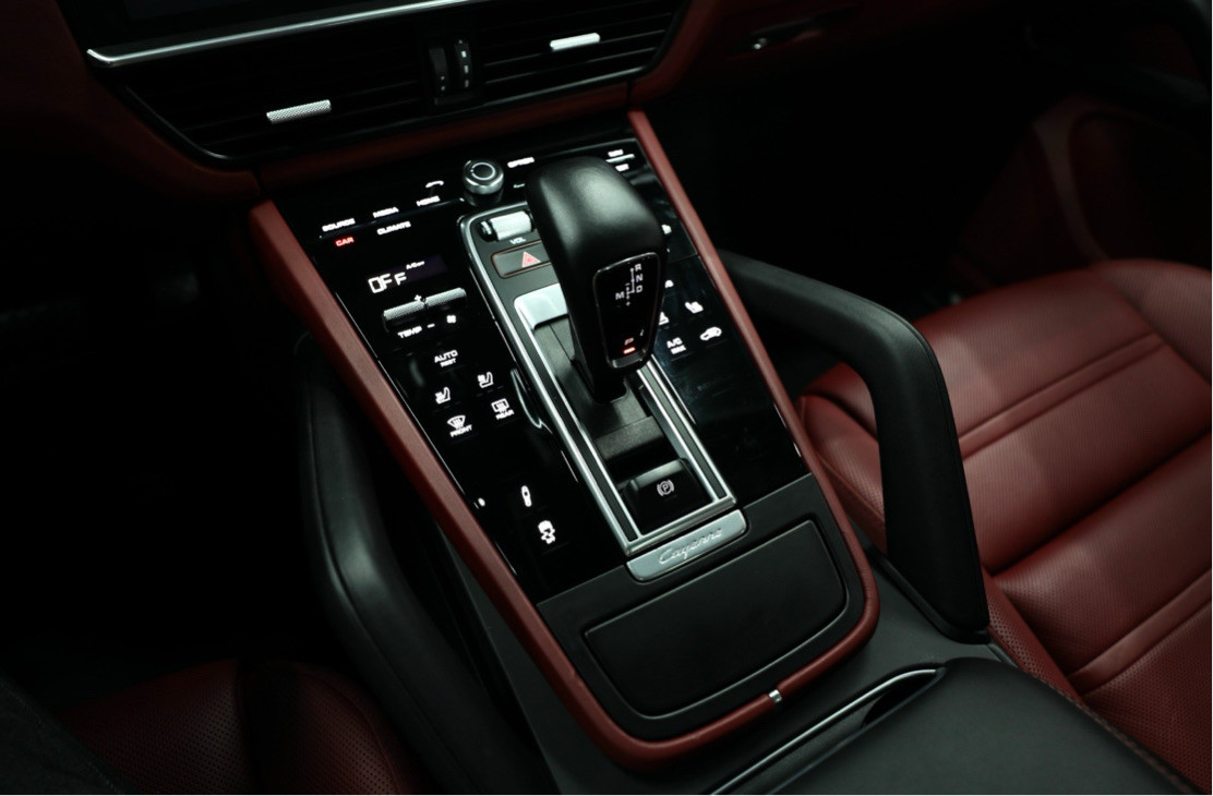 Porsche Cayenne - Image 15