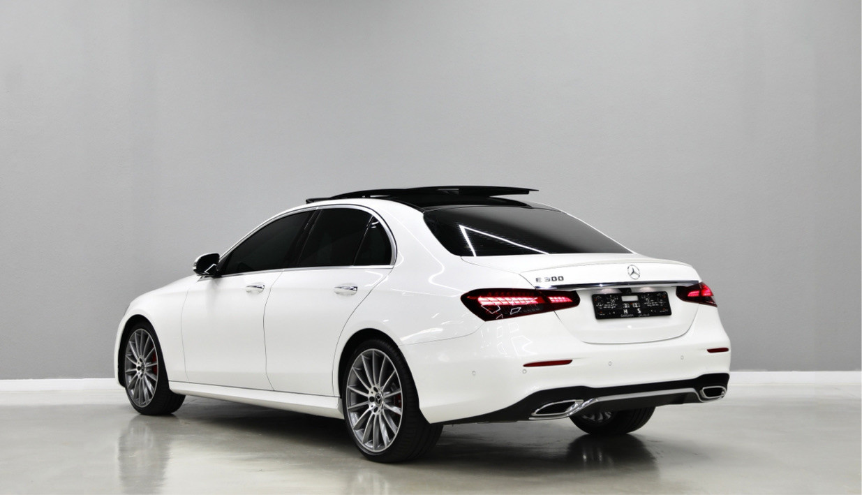 Mercedes Benz E-Class - Image 4