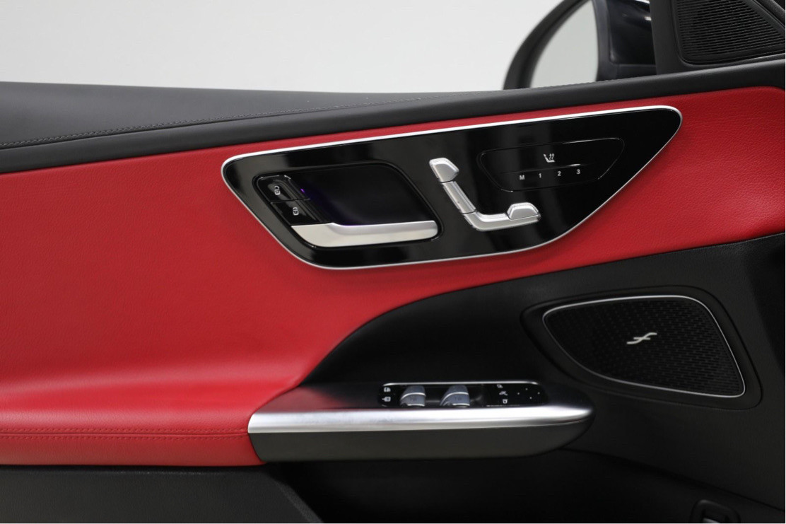Mercedes Benz C-Class - Image 10