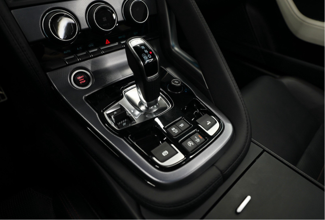Jaguar F-Type - Image 11