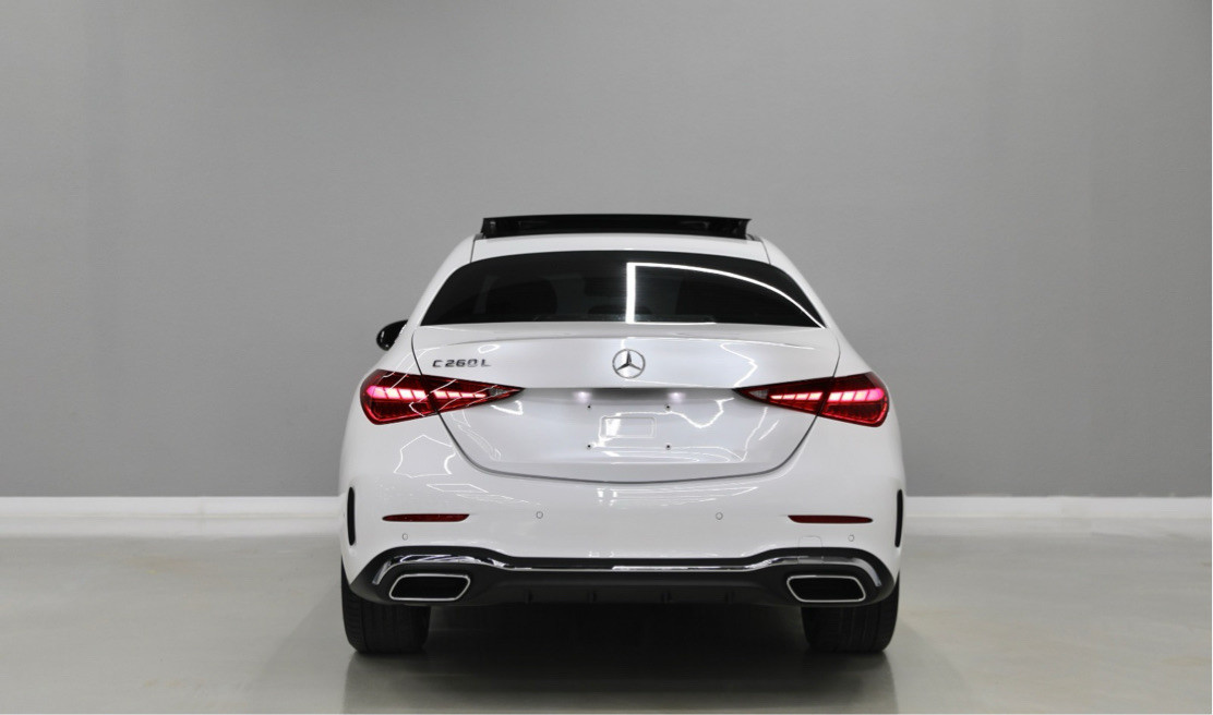 Mercedes Benz C-Class - Image 4