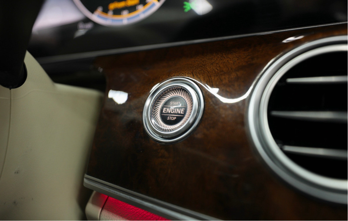 Mercedes Benz E-Class - Image 9