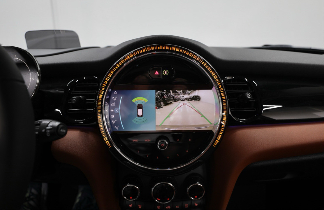 Mini Cooper Model S - Image 10
