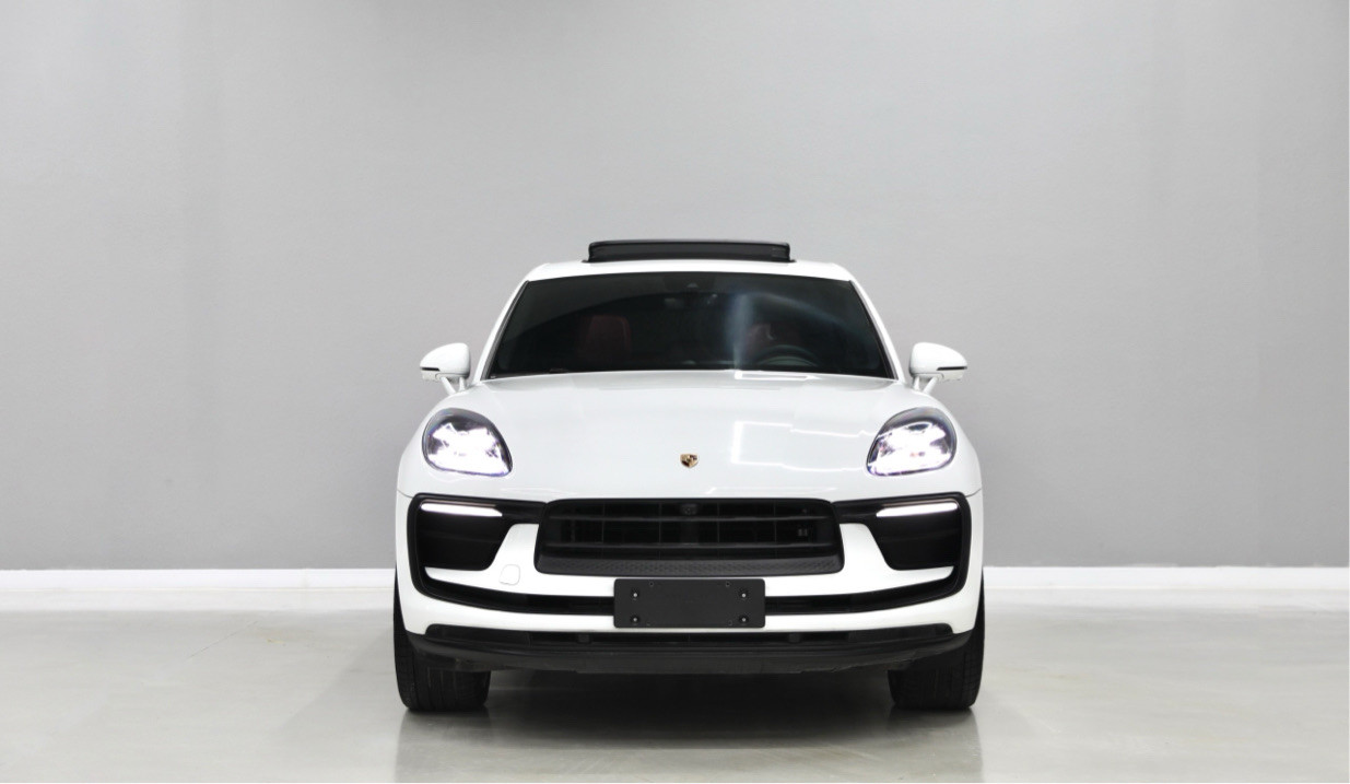 Porsche Macan - Image 11