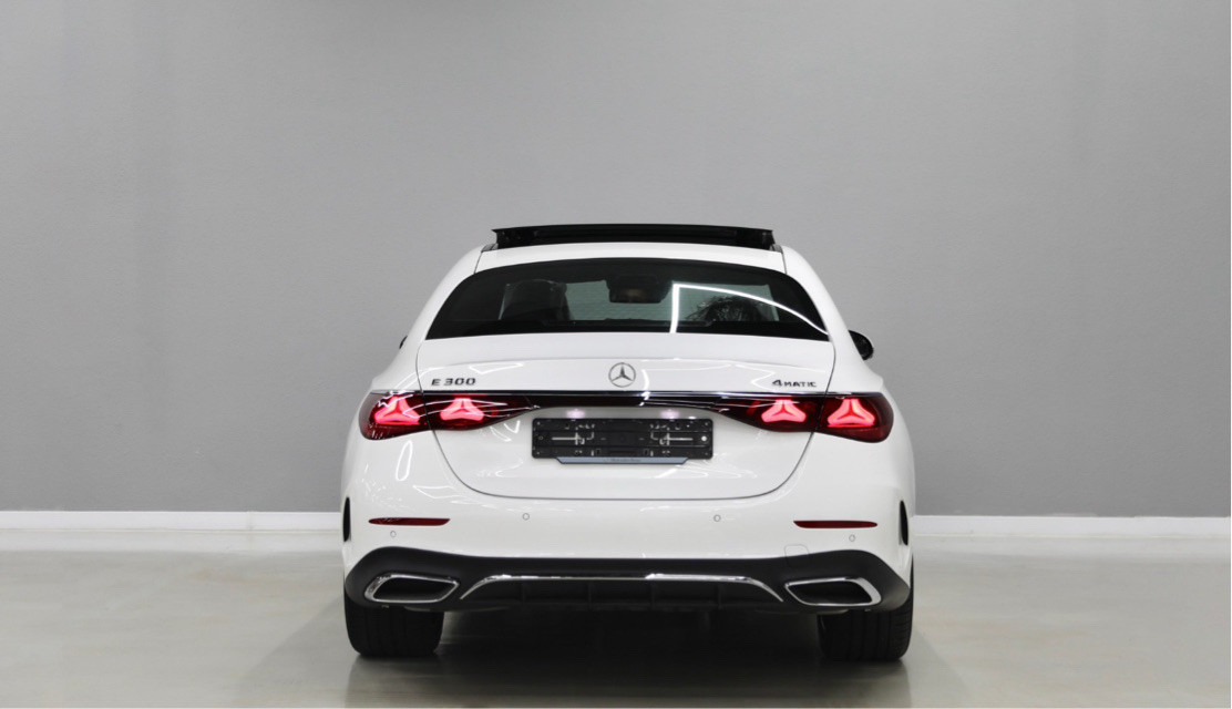 Mercedes Benz E-Class - Image 4
