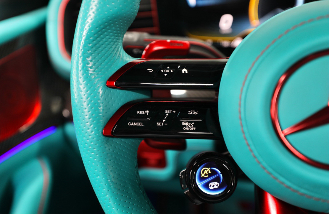 Mercedes Benz GLE SUV - Image 8