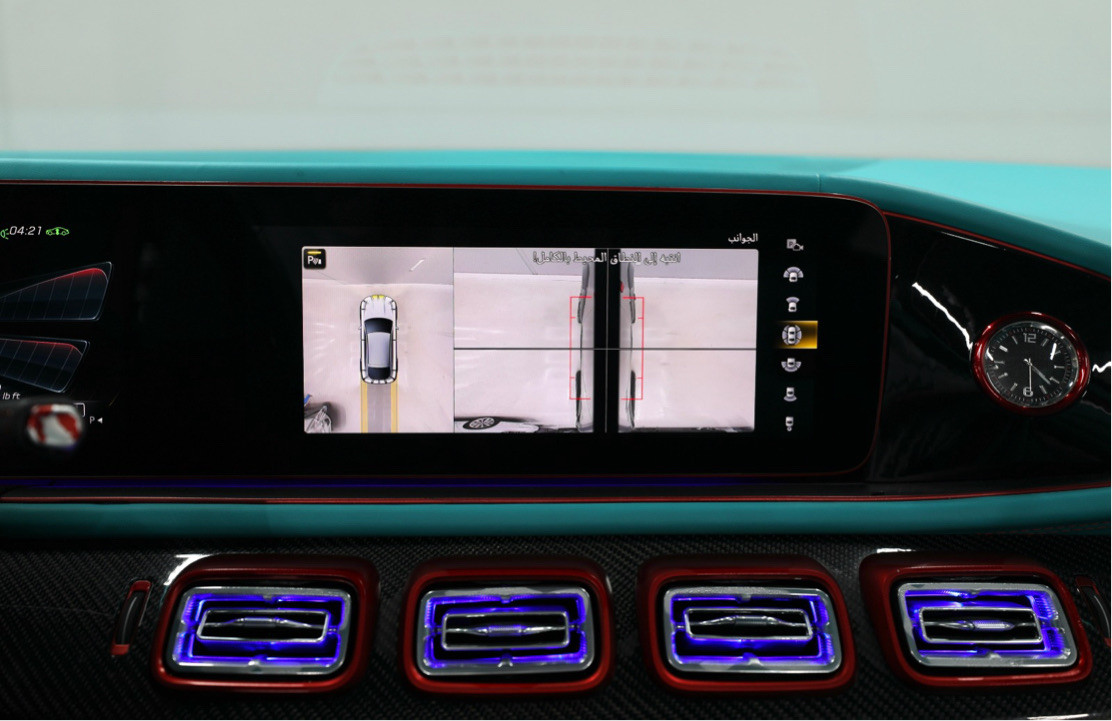 Mercedes Benz GLE SUV - Image 9