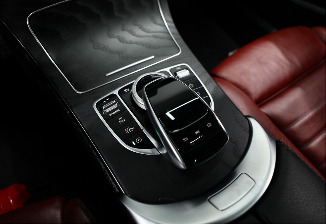 Mercedes Benz C-Class - Image 8
