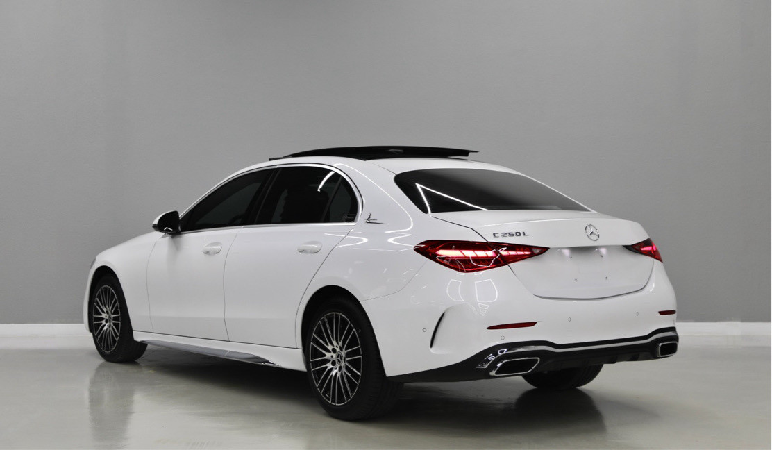 Mercedes Benz C-Class - Image 5