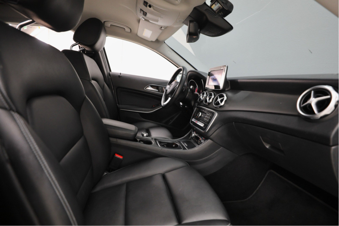 Mercedes Benz GLA - Image 11