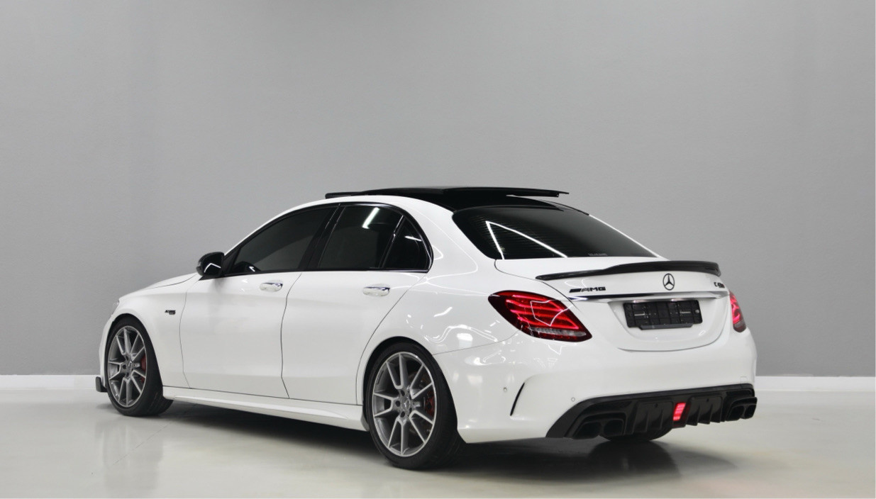 Mercedes Benz C-Class - Image 5