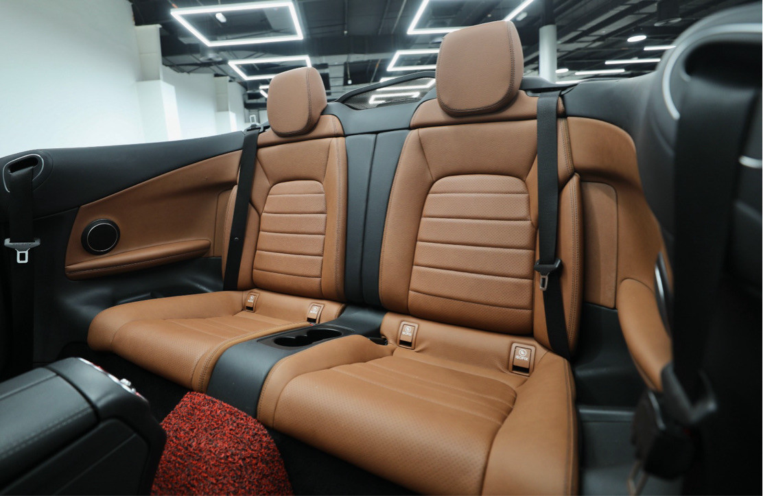 Mercedes Benz C-Class - Image 11