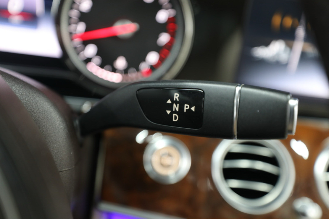 Mercedes Benz E-Class - Image 9