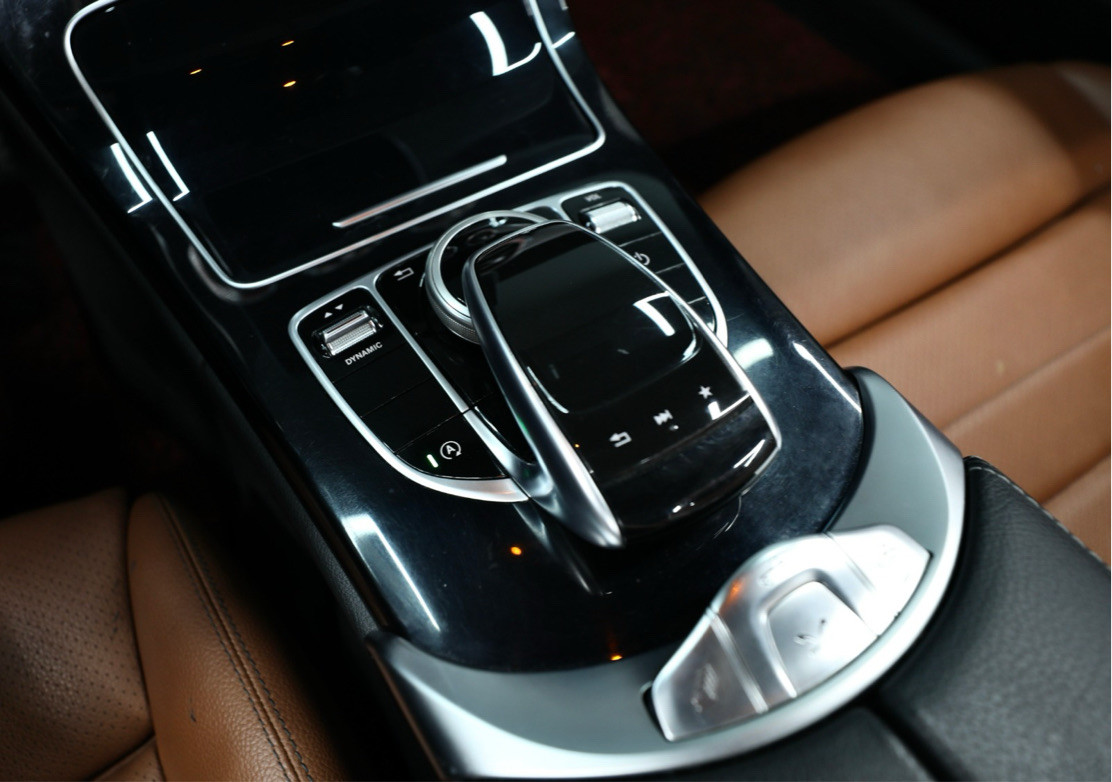 Mercedes Benz C-Class - Image 9