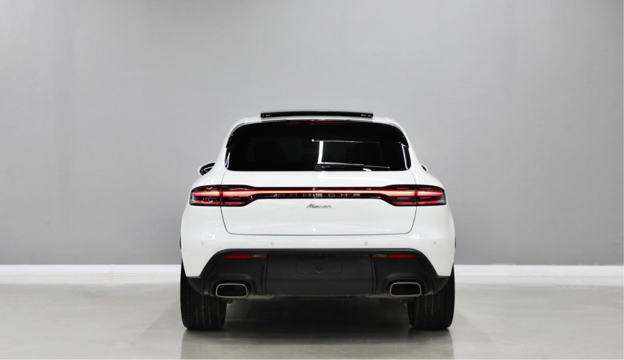 Porsche Macan - Image 2