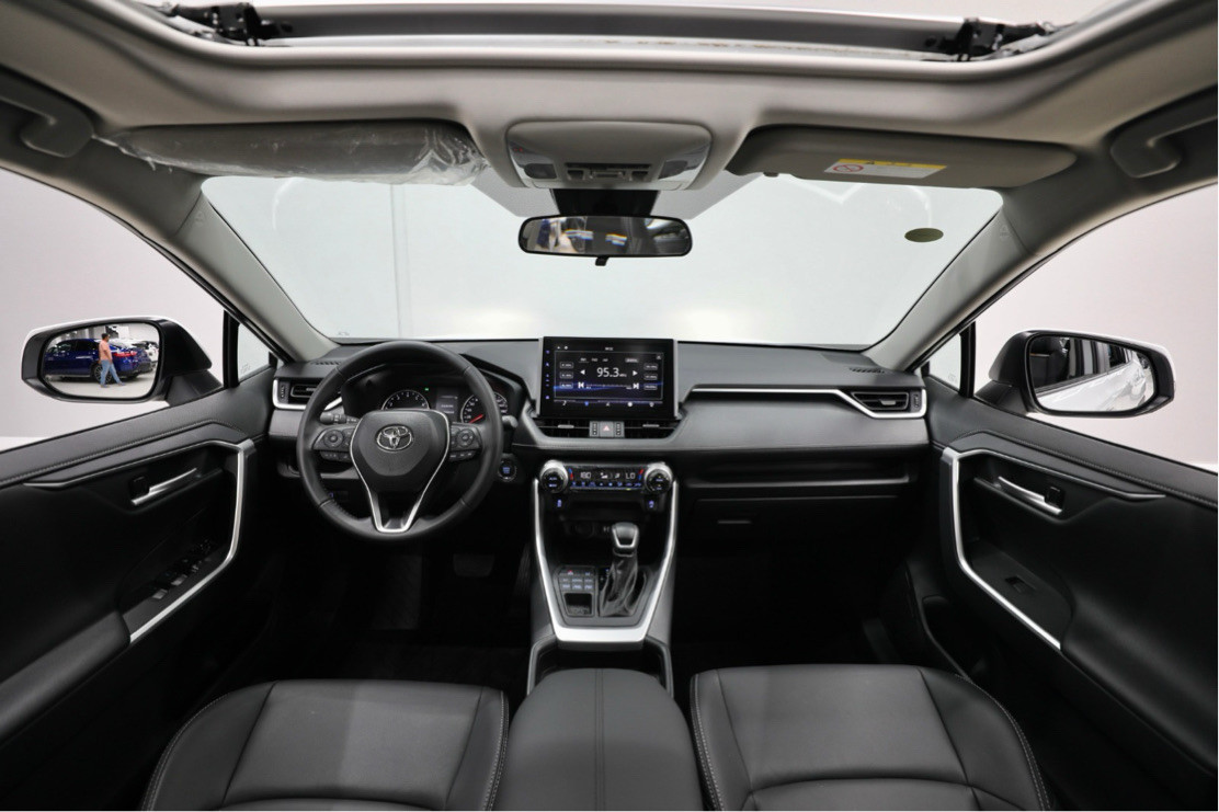 Toyota Rav 4 - Image 8
