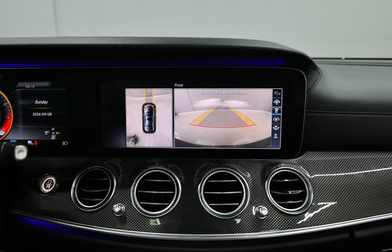 Mercedes Benz E-Class - Image 8