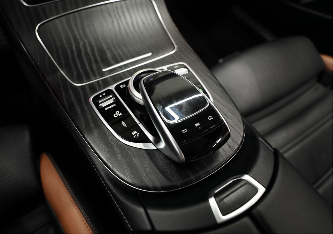 Mercedes Benz E-Class - Image 3