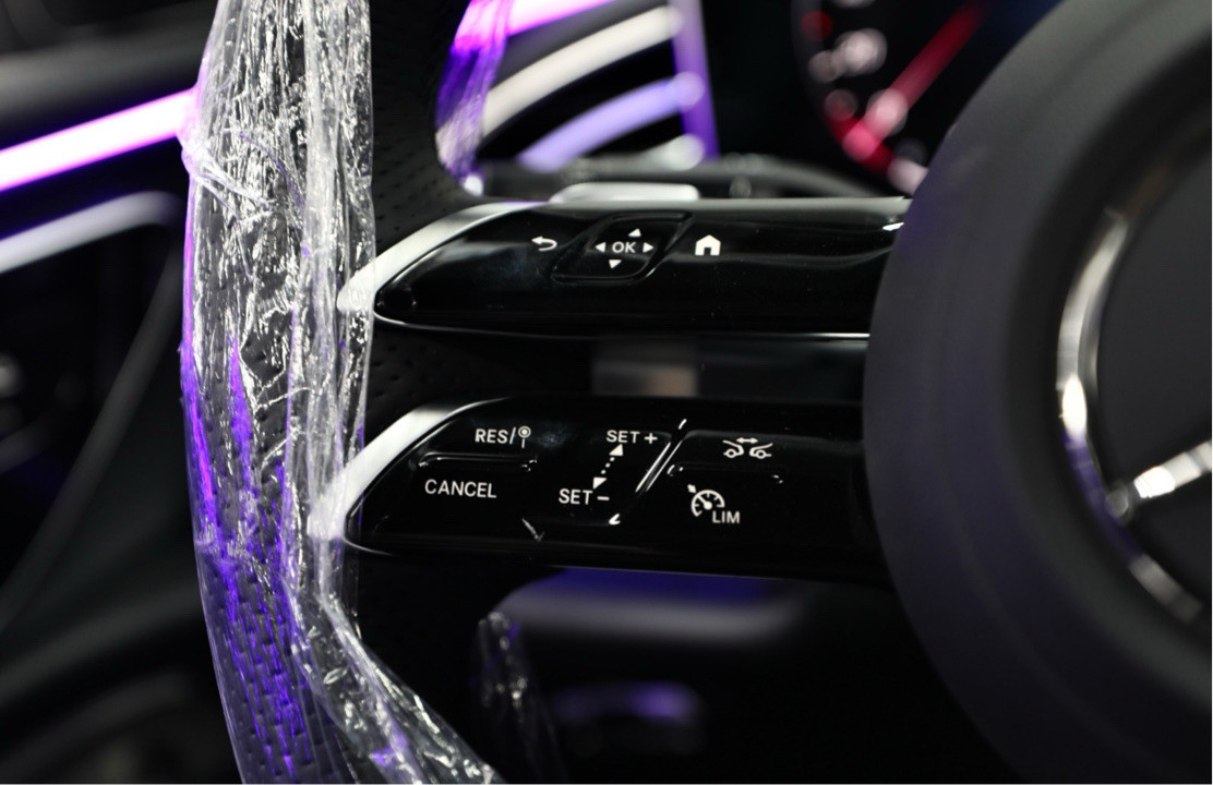 Mercedes Benz E-Class - Image 9
