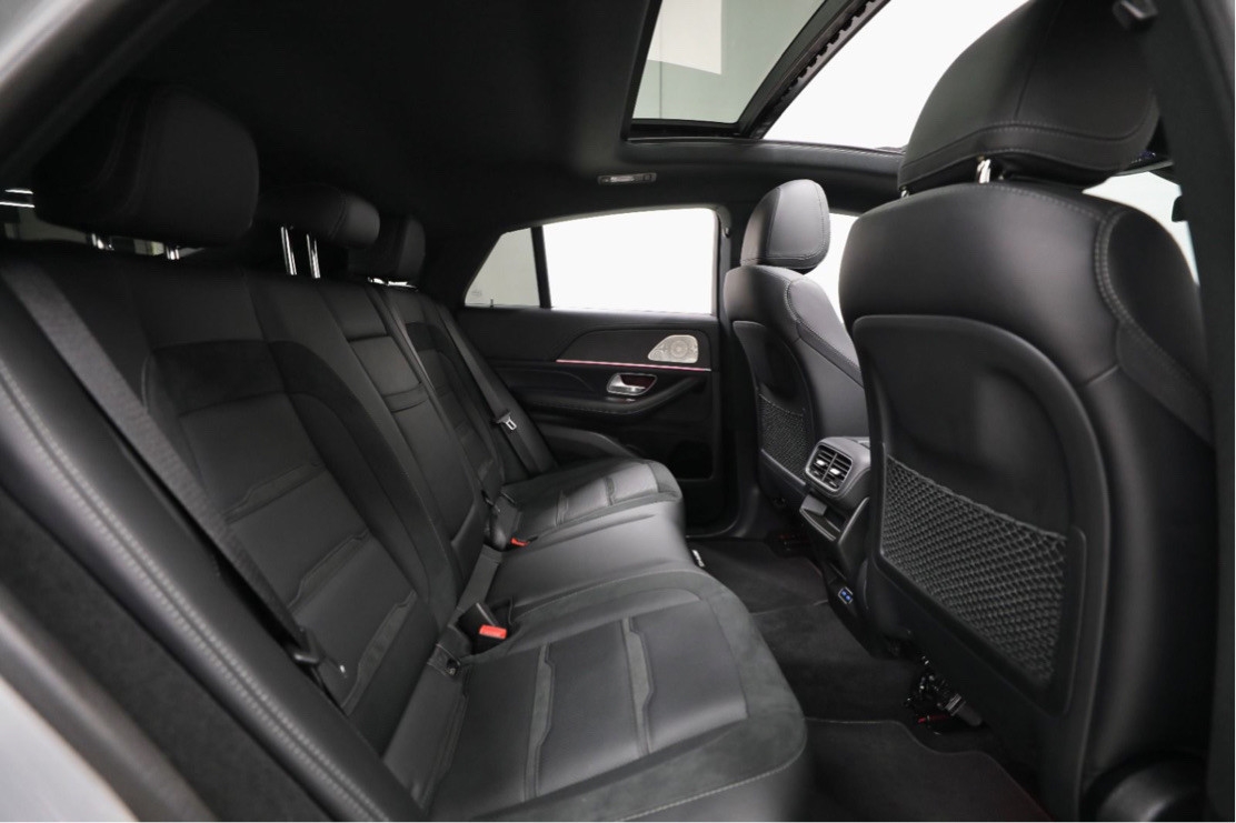 Mercedes Benz GLE SUV - Image 12