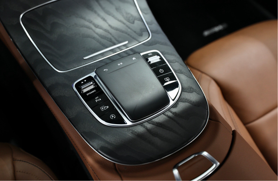 Mercedes Benz E-Class - Image 9