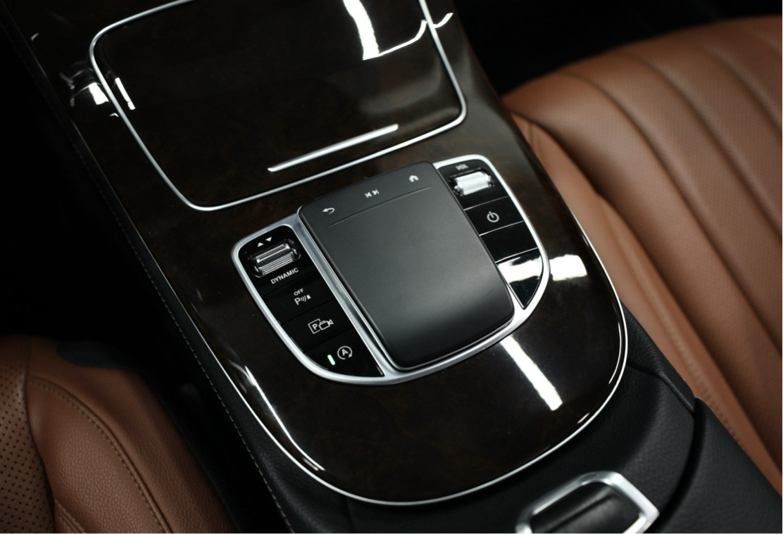 Mercedes Benz E-Class - Image 7