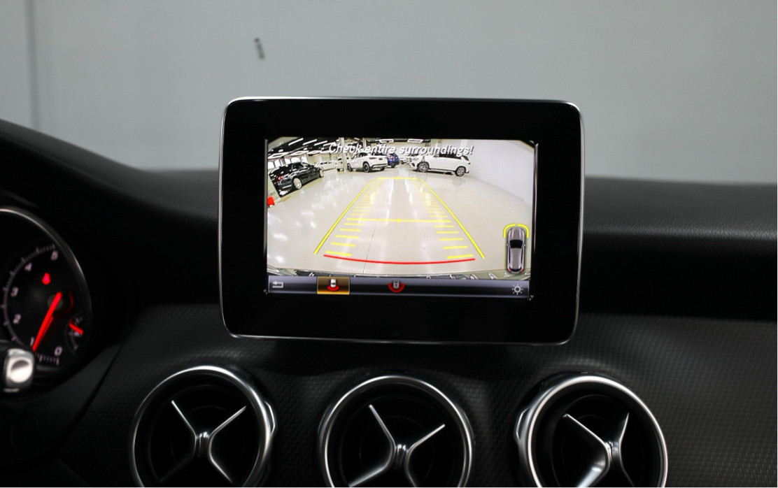 Mercedes Benz GLA - Image 8