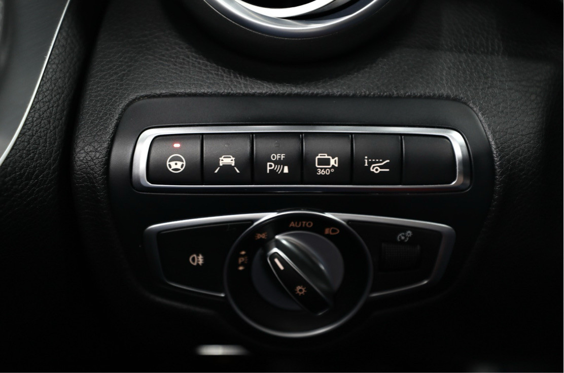 Mercedes Benz C-Class - Image 9