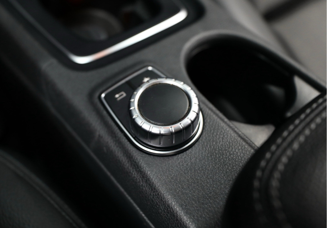 Mercedes Benz GLA - Image 10