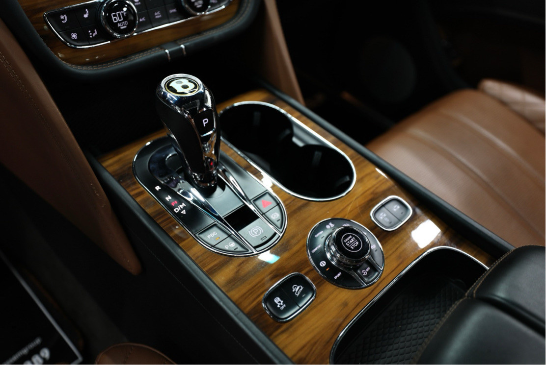 Bentley Bentayga - Image 9