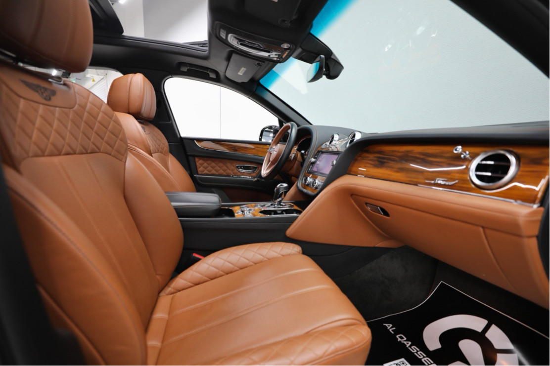 Bentley Bentayga - Image 10