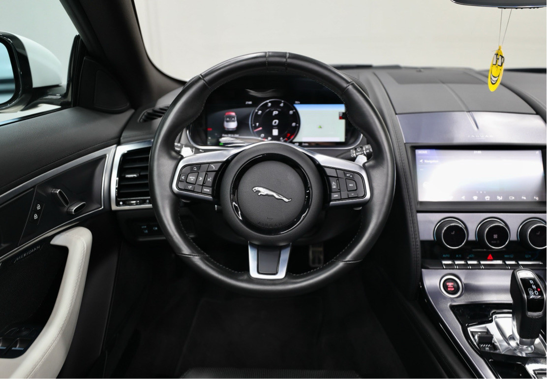 Jaguar F-Type - Image 9