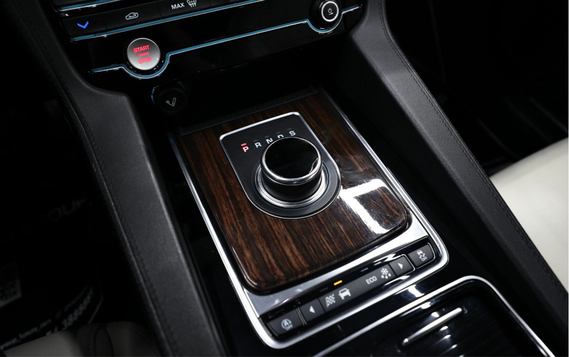 Jaguar F‑PACE - Image 13