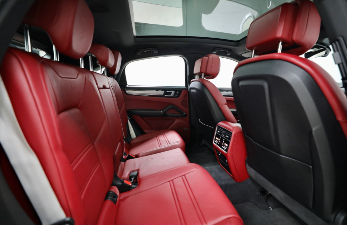 Porsche Cayenne - Image 17