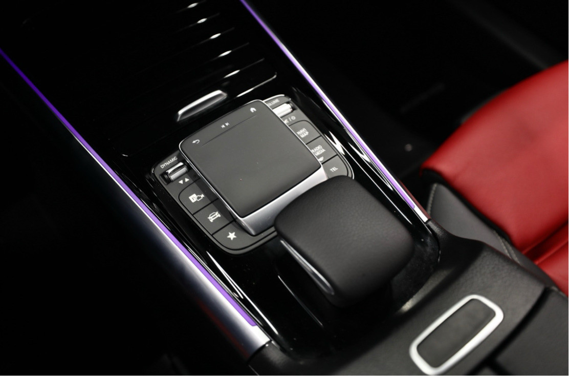 Mercedes Benz GLA - Image 9