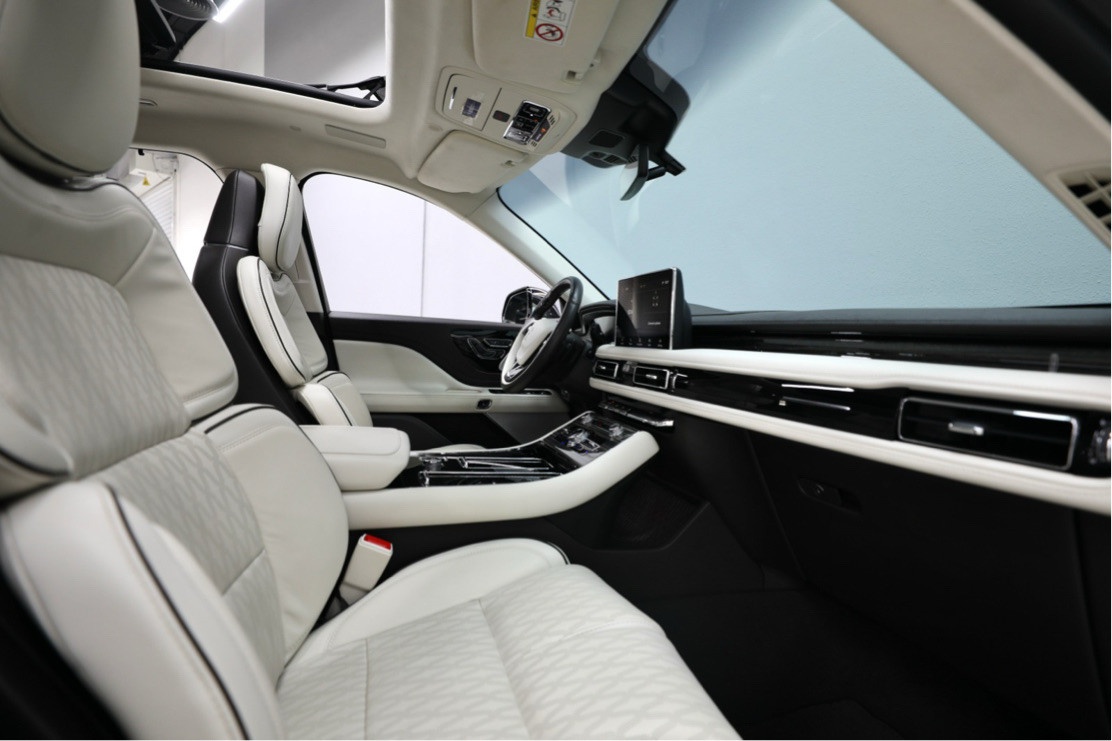 Lincoln Aviator - Image 9