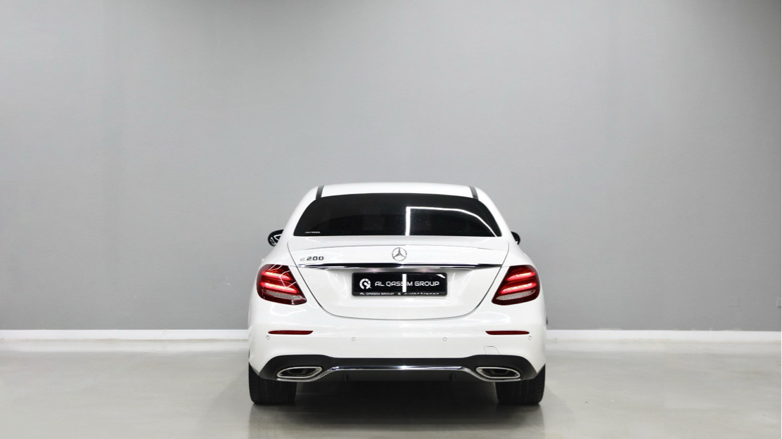 Mercedes Benz E-Class - Image 4