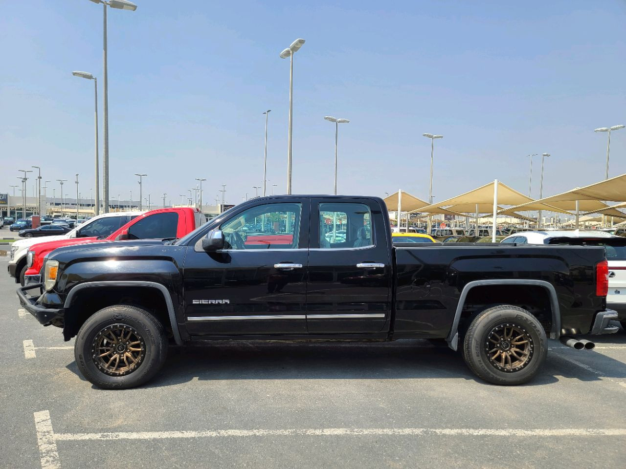GMC Sierra - Image 4