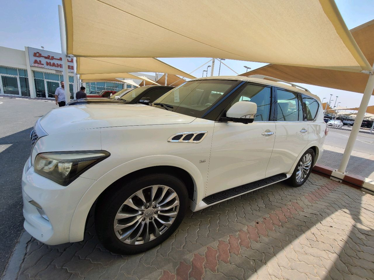 Infiniti QX80 - Image 7