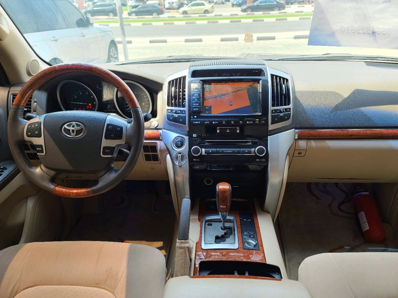 Toyota Land Cruiser - Image 8