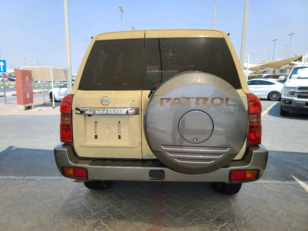 Nissan Safari - Image 5