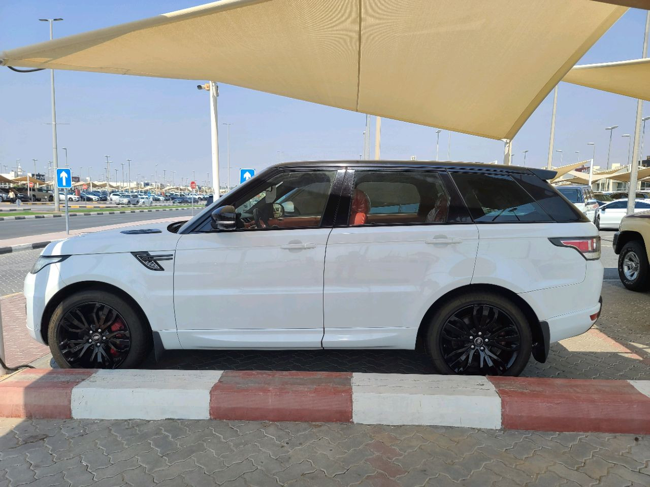 Range Rover Sport - Image 4