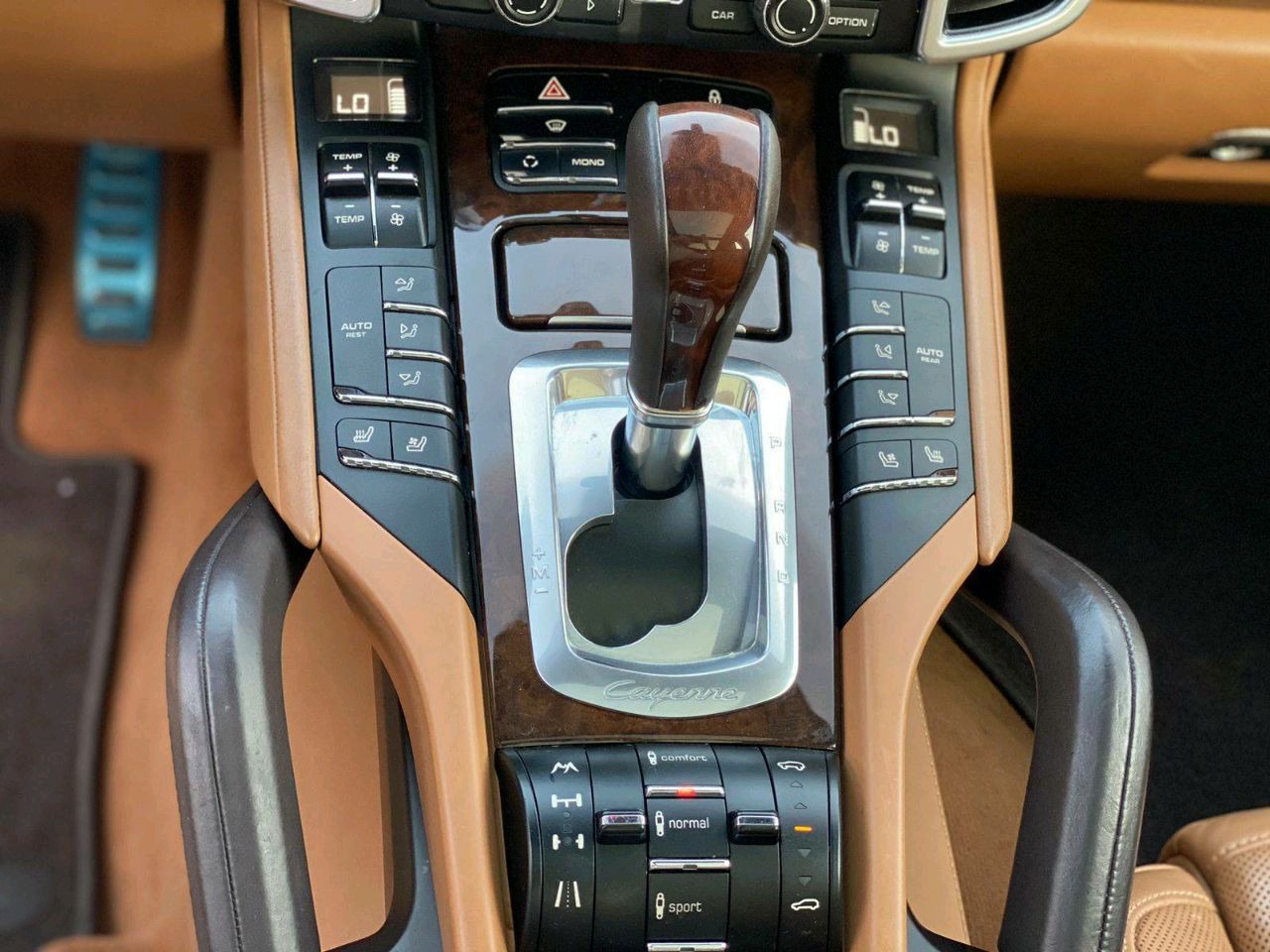 Porsche Cayenne - Image 8