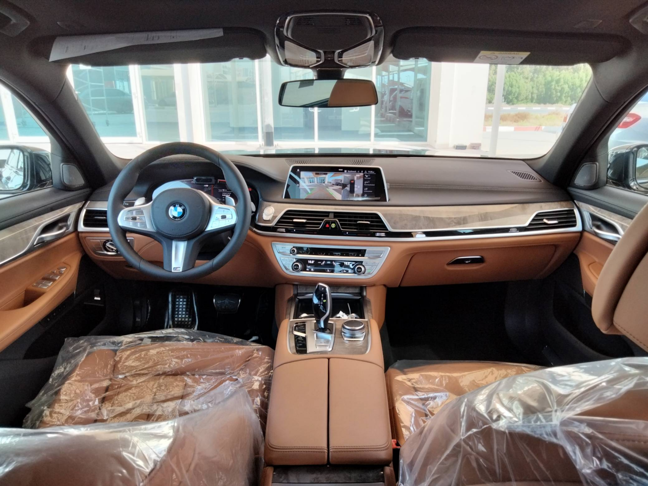 BMW 7-Series - Image 6