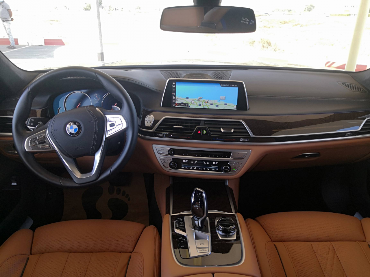 BMW 7-Series - Image 2