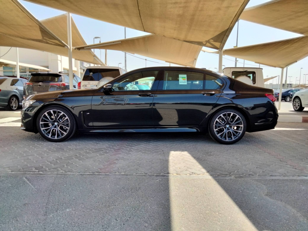 BMW 7-Series - Image 5