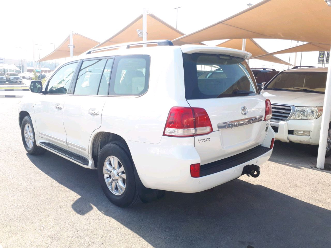 Toyota Land Cruiser - Image 5