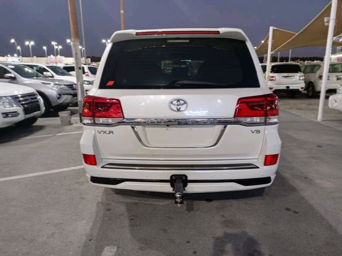 Toyota Land Cruiser - Image 4