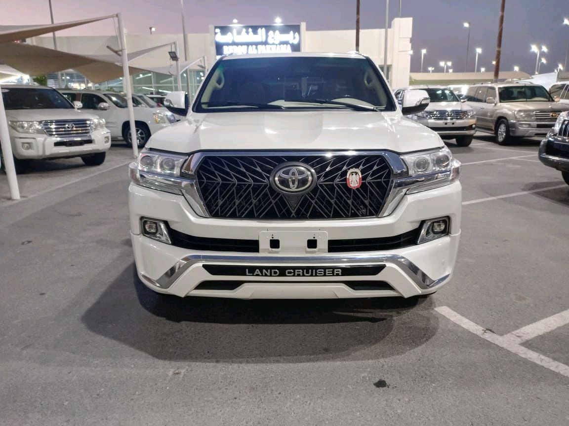 Toyota Land Cruiser - Image 3